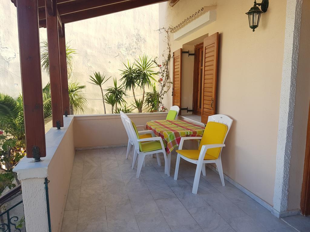 Villa Nineta'S House Sea View Near The Airport Artemida  Exterior foto